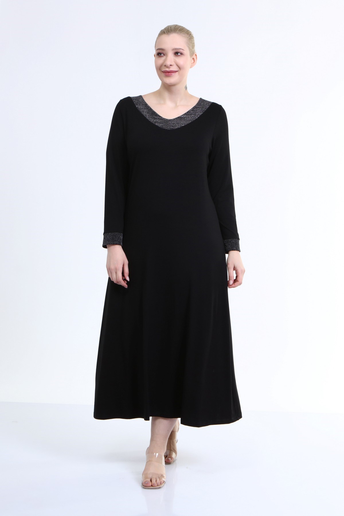 Yaka Ve Kol Ucu Simli Penye Elbise