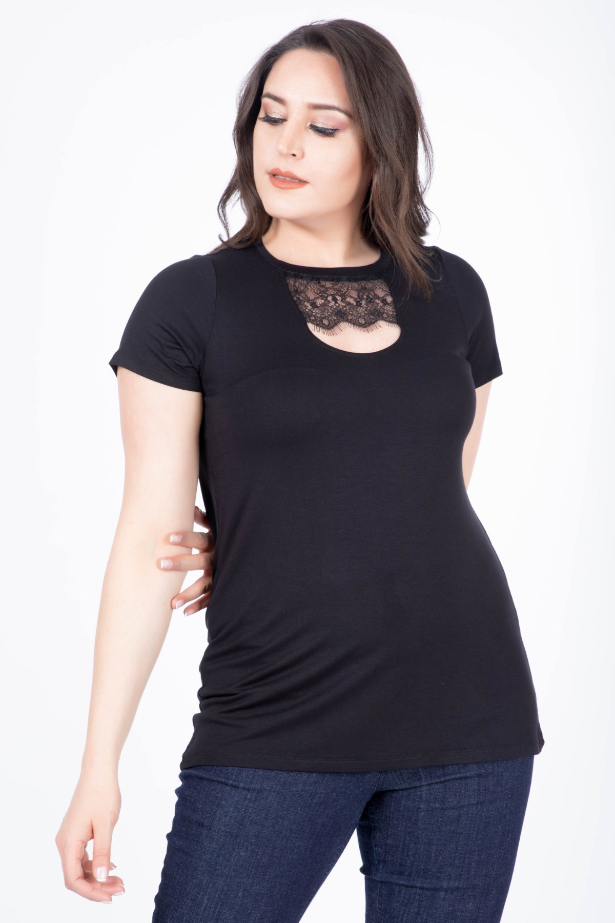 Myline-Yakası Dantel Detaylı T-Shirt-Büyük Beden Tişört-23740