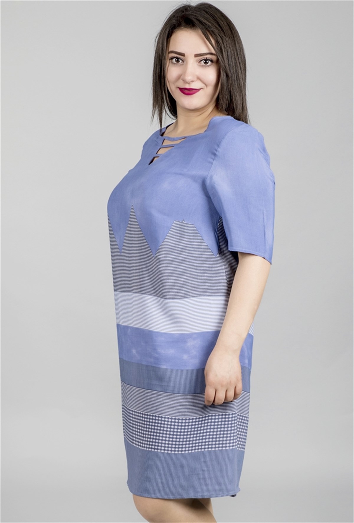 Ön Yaka Şeritli ElbiseMYLINE23750