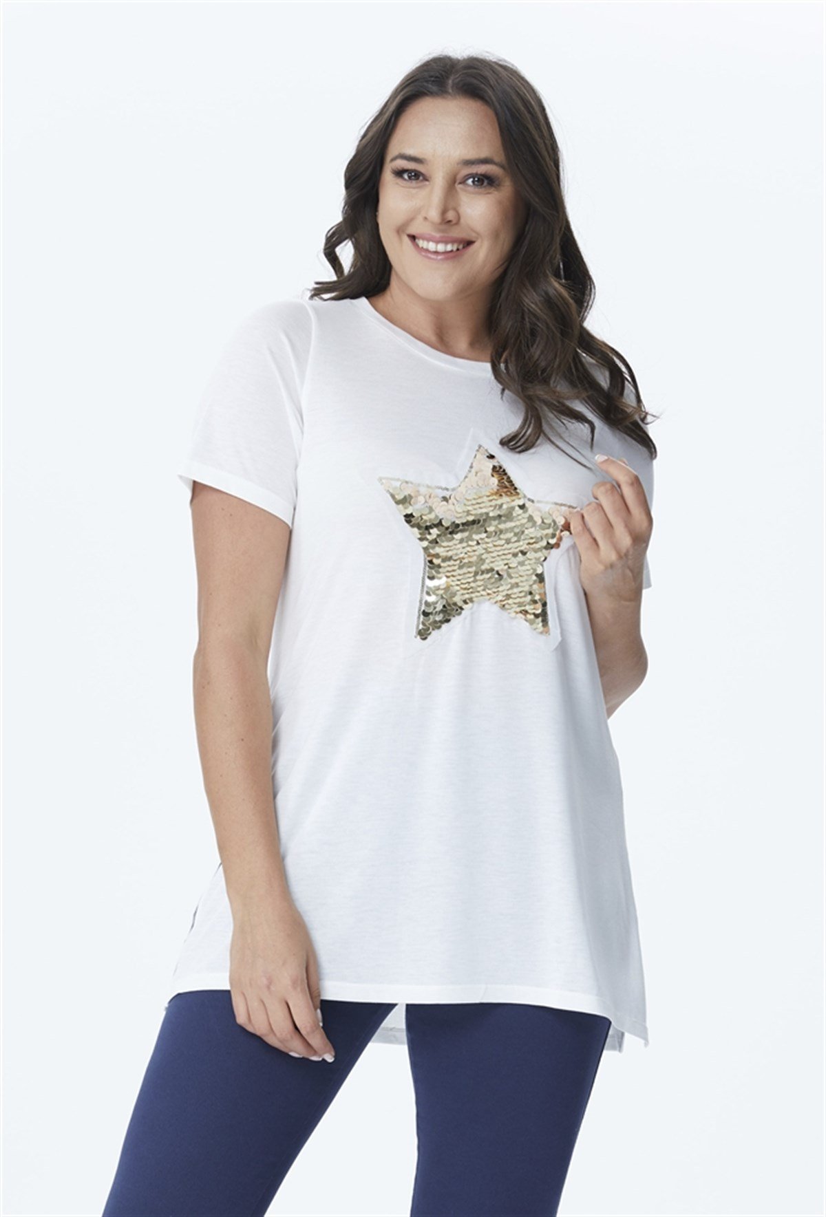 Önde Pul Payetli Aplikeli T-ShirtMYLINE23654