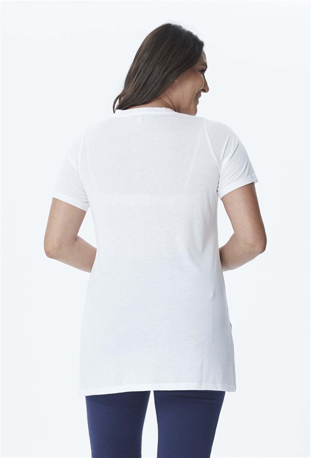 Önde Pul Payetli Aplikeli T-ShirtMYLINE23654