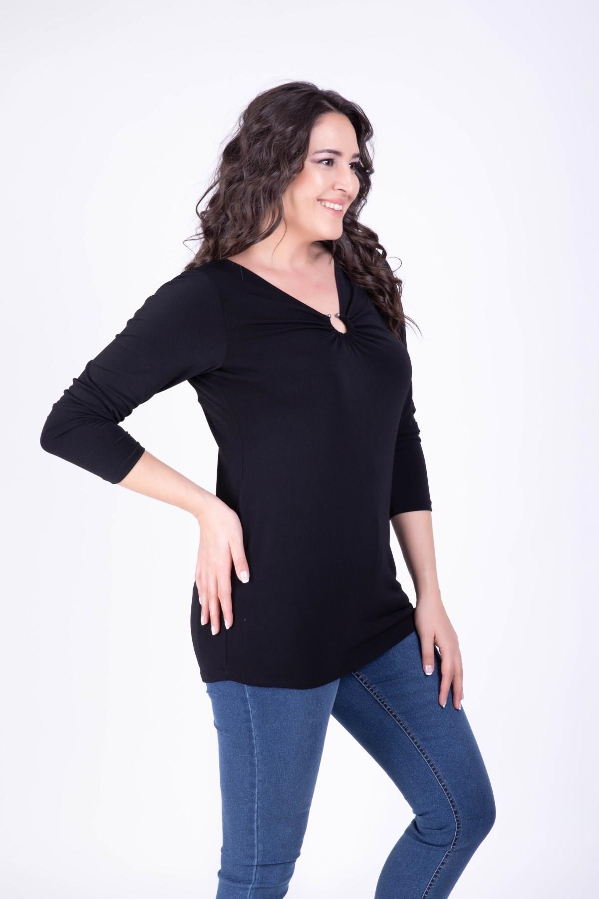 Yakası Aksesuar Detaylı BluzMYLINE34372