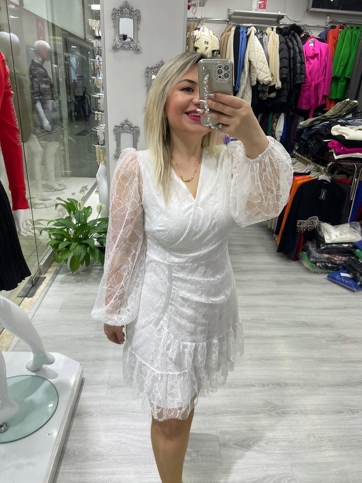 Beyaz Dantel Aşk Elbisesi
