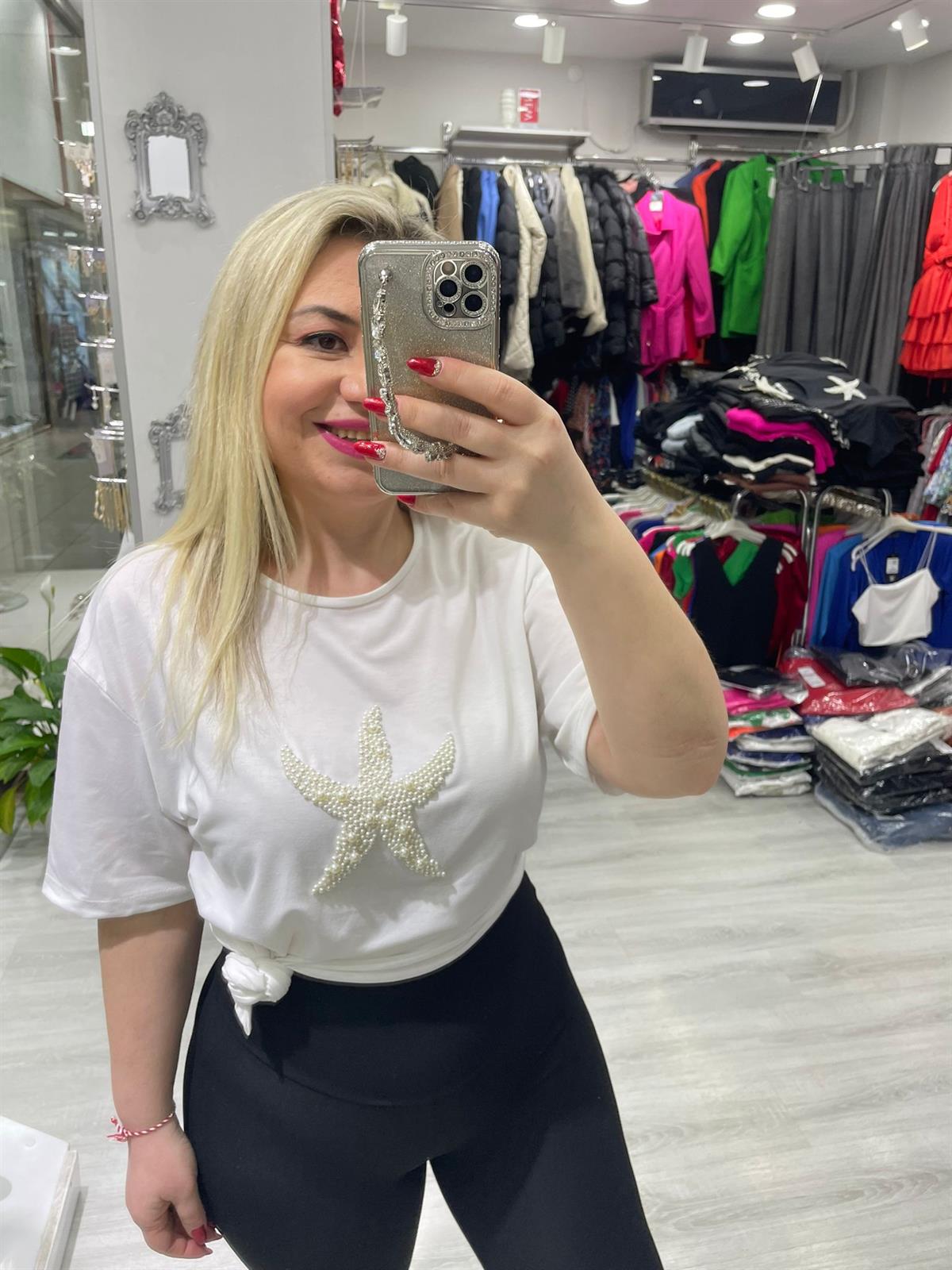 Beyaz Deniz Yıldızlı İncili Tişört · 2