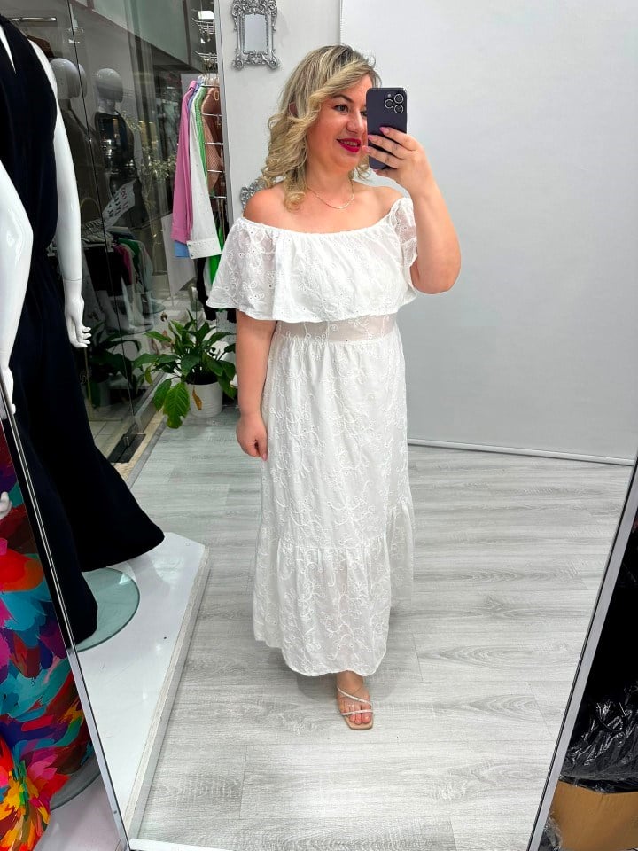 Beyaz Madonna Yaka Fisto Brode Elbise stp 26y2810