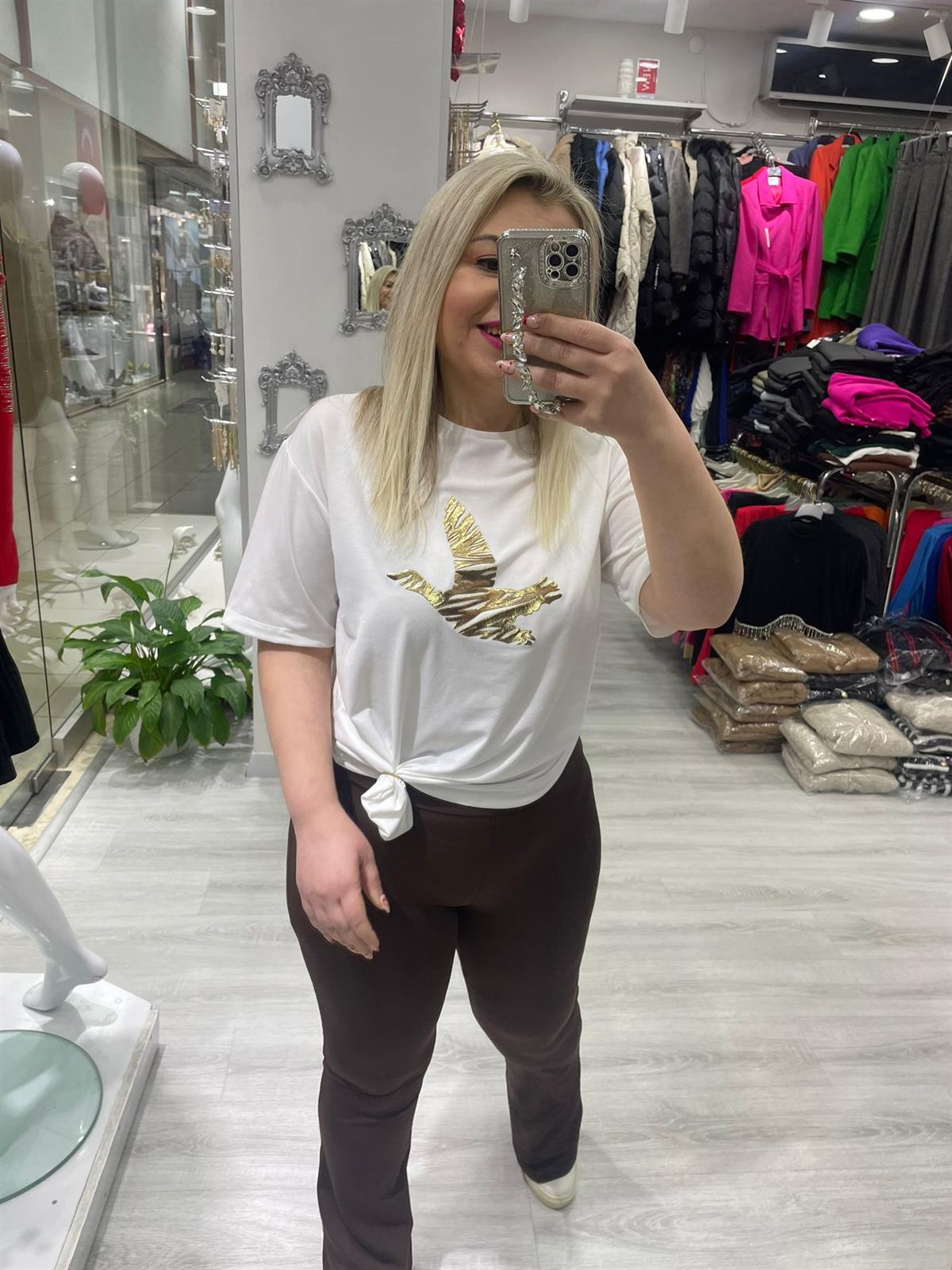 Beyaz Üzeri Gold Kuş Desenli Tişört · 6