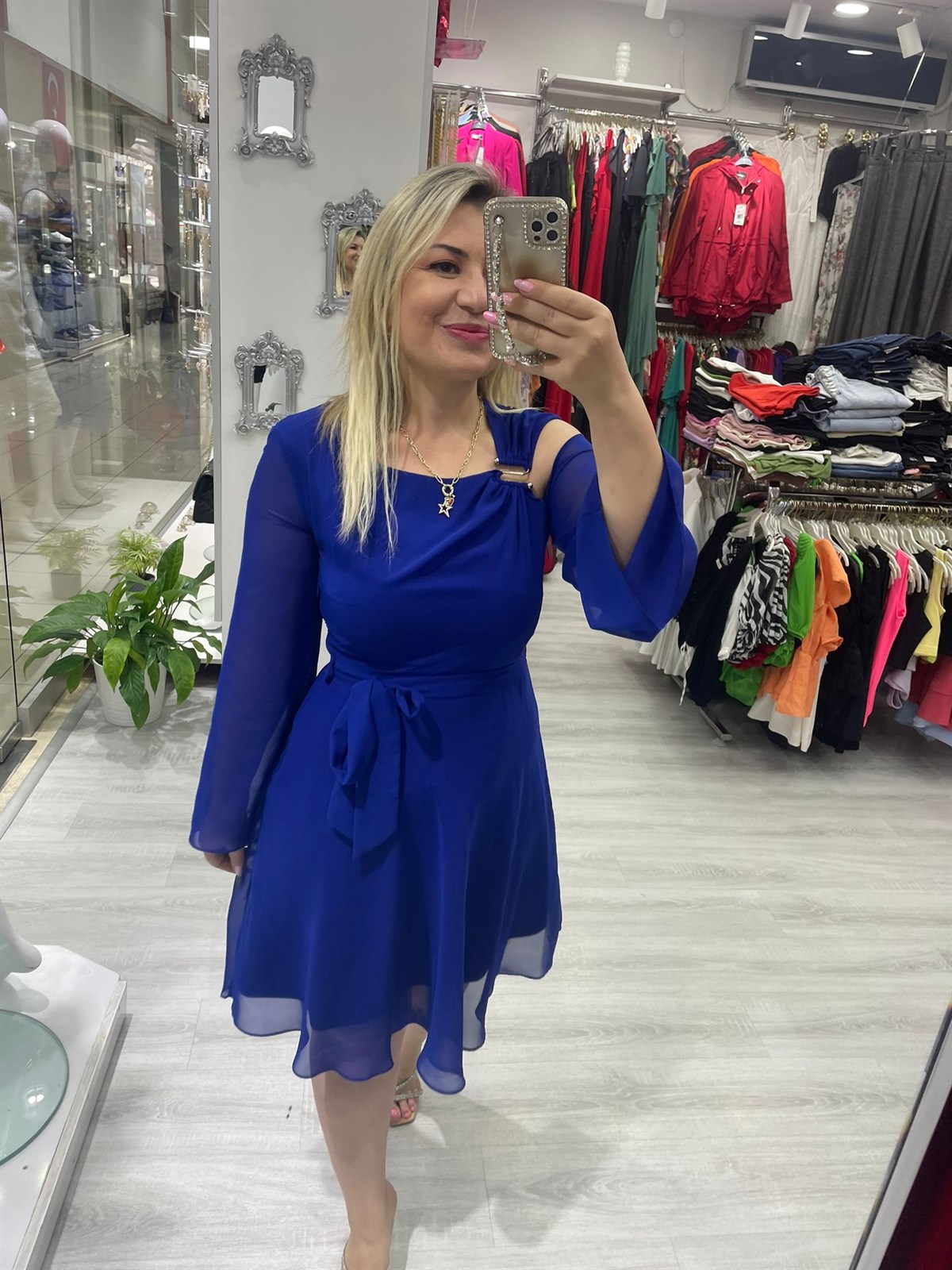 Casela S Tokalı Uzun Kollu Saks Mavi Şifon Elbise · 4