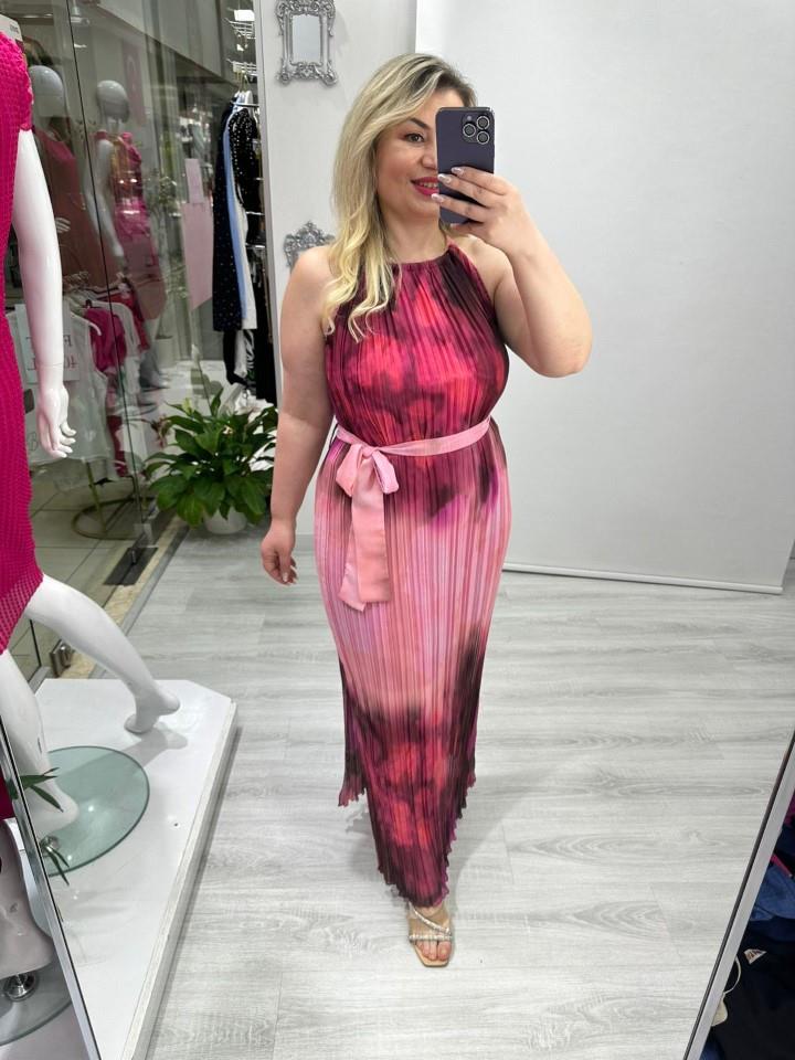 Fuşya Batik Desenl Halter Yaka Askılı Pilise İki Yan Yırtmaçlı Uzun Elbise stp 25y2334