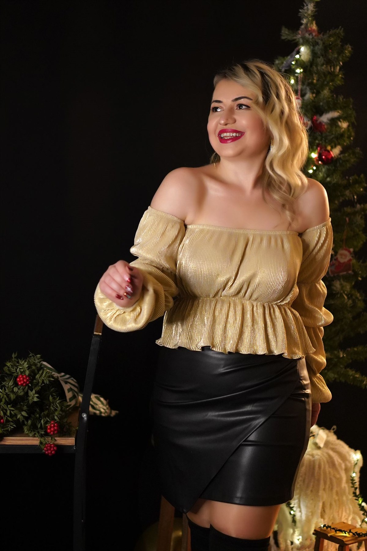 Gold Tasarım Kol Detaylı Crop Bluz · 5