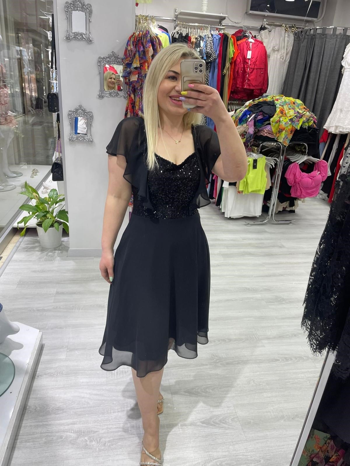 Kadın Amour Pul İşlemeli Siyah Şifon Elbise 