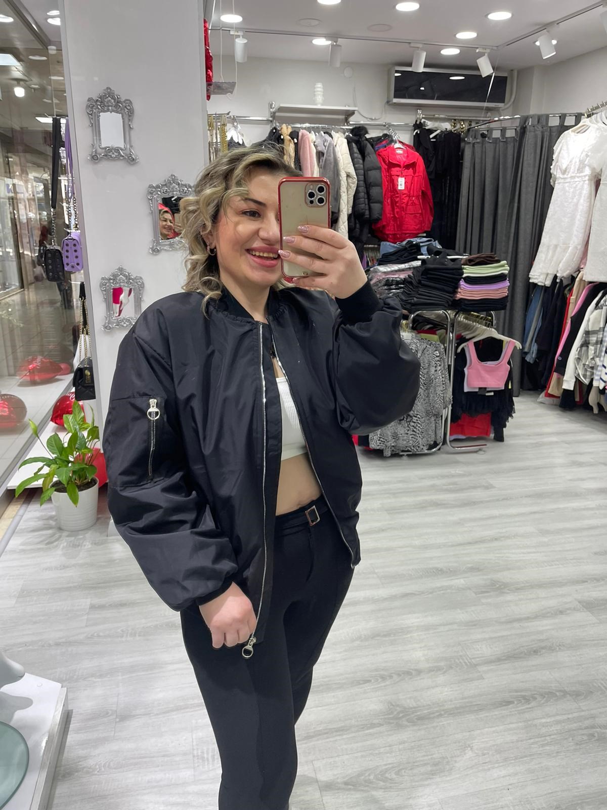 Kadın Siyah Ribanalı Spor Kapitone Mont · 6