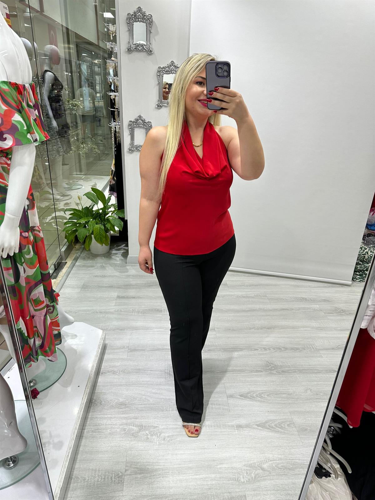 Kırmızı Degaje Yaka Halter Kol Bluz · 3