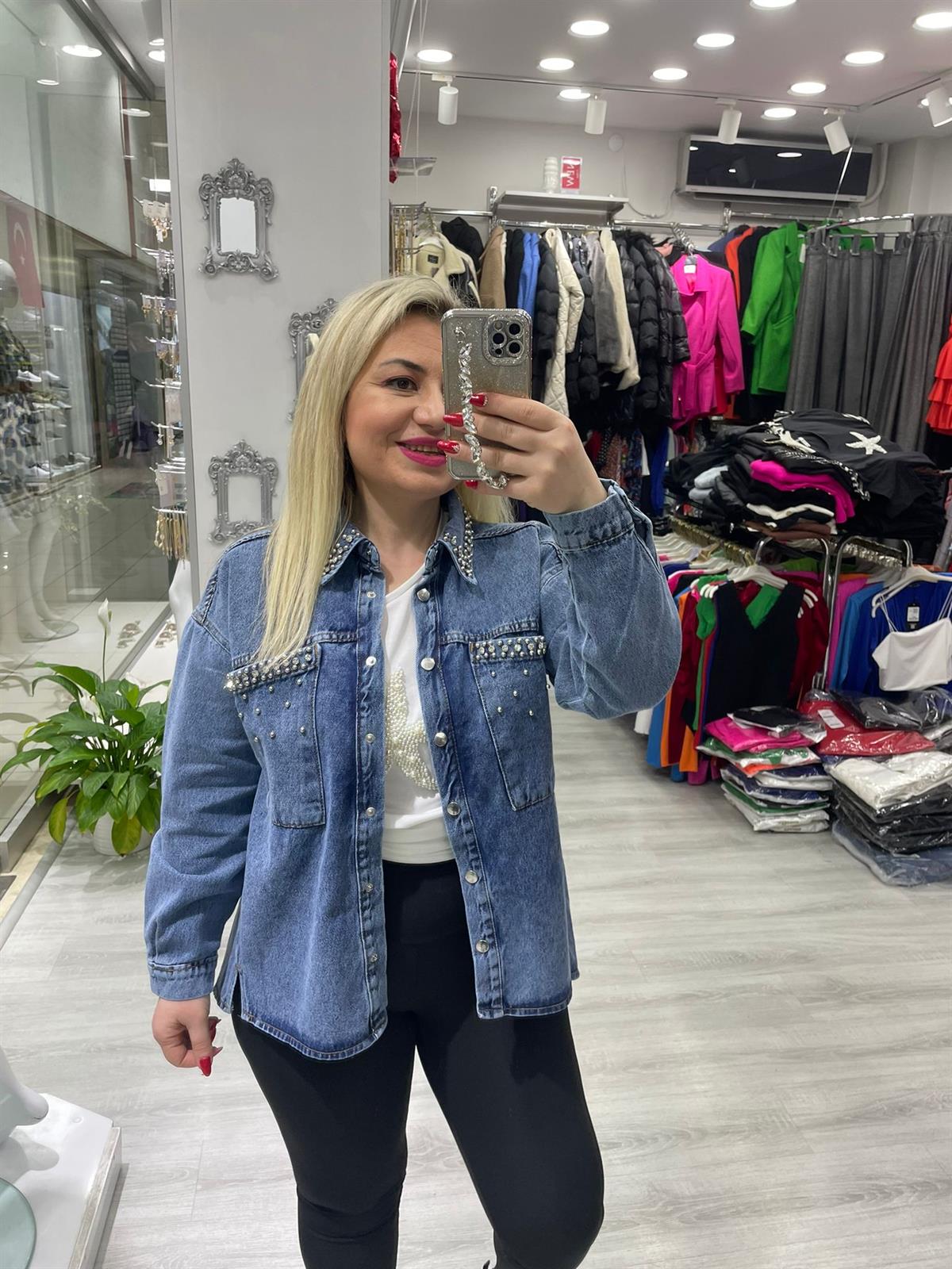 Mavi Tasarım Yaka Ve Cep Taşlı Kot Ceket · 3