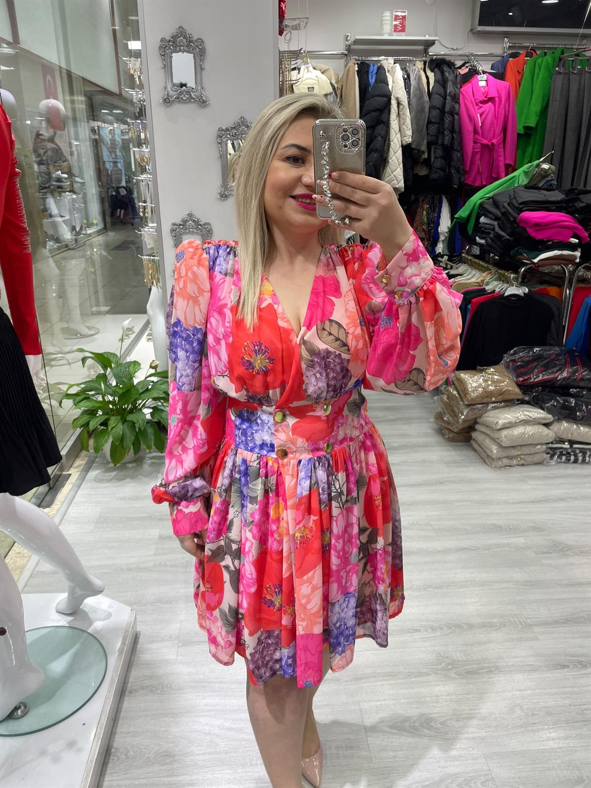 Pembe Çiçek Desenli Bornoz Model Gold Düğmeli Şifon Elbise · 7