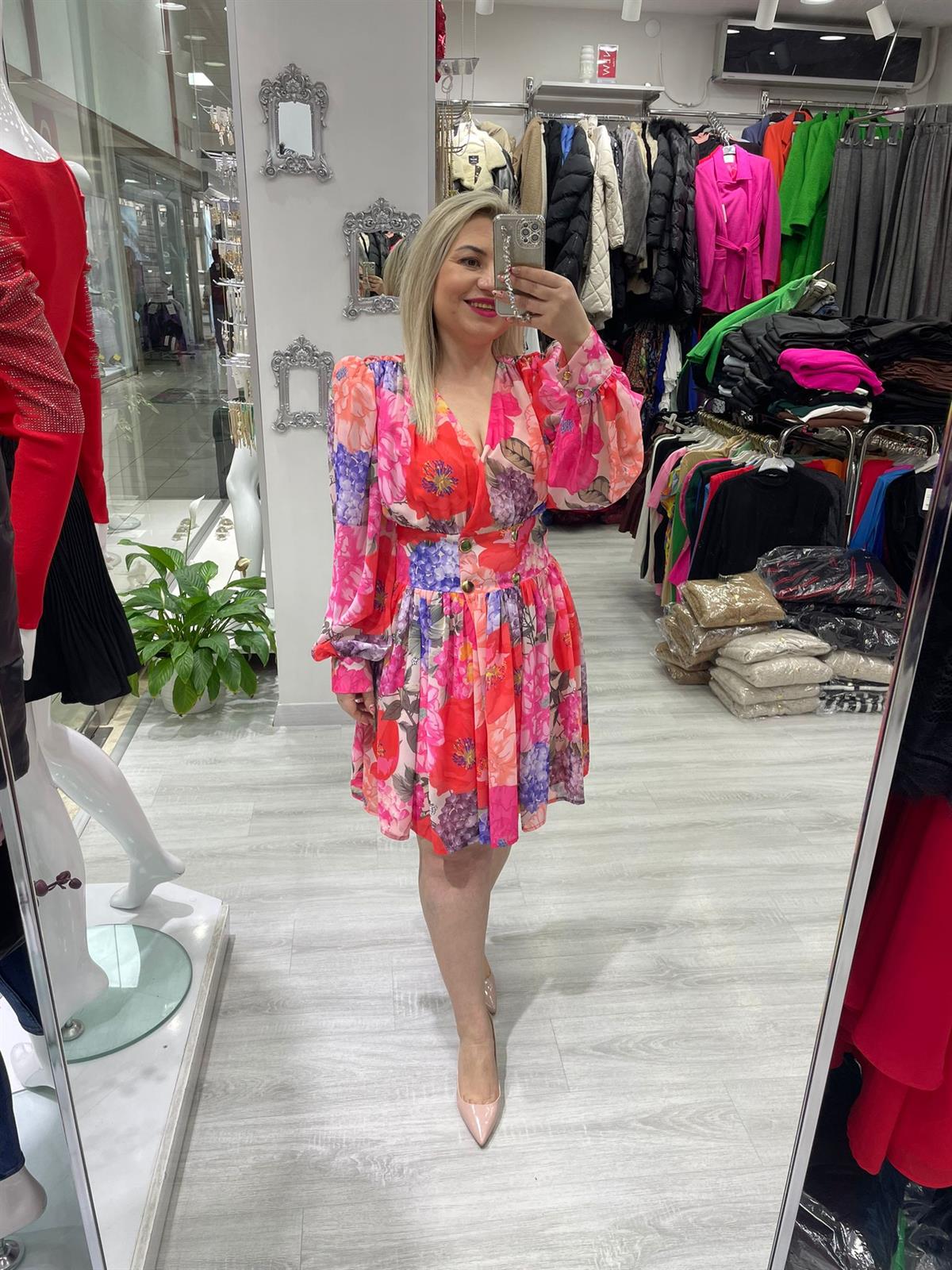 Pembe Çiçek Desenli Bornoz Model Gold Düğmeli Şifon Elbise · 9