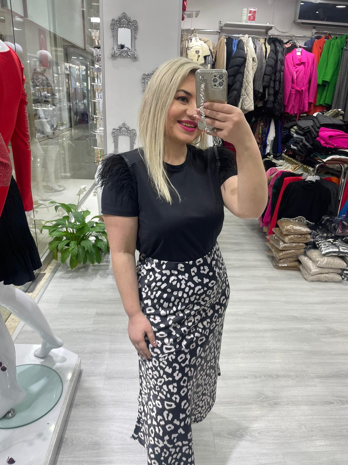 Siyah Beyaz Leopar Desenli Saten Etek · 4