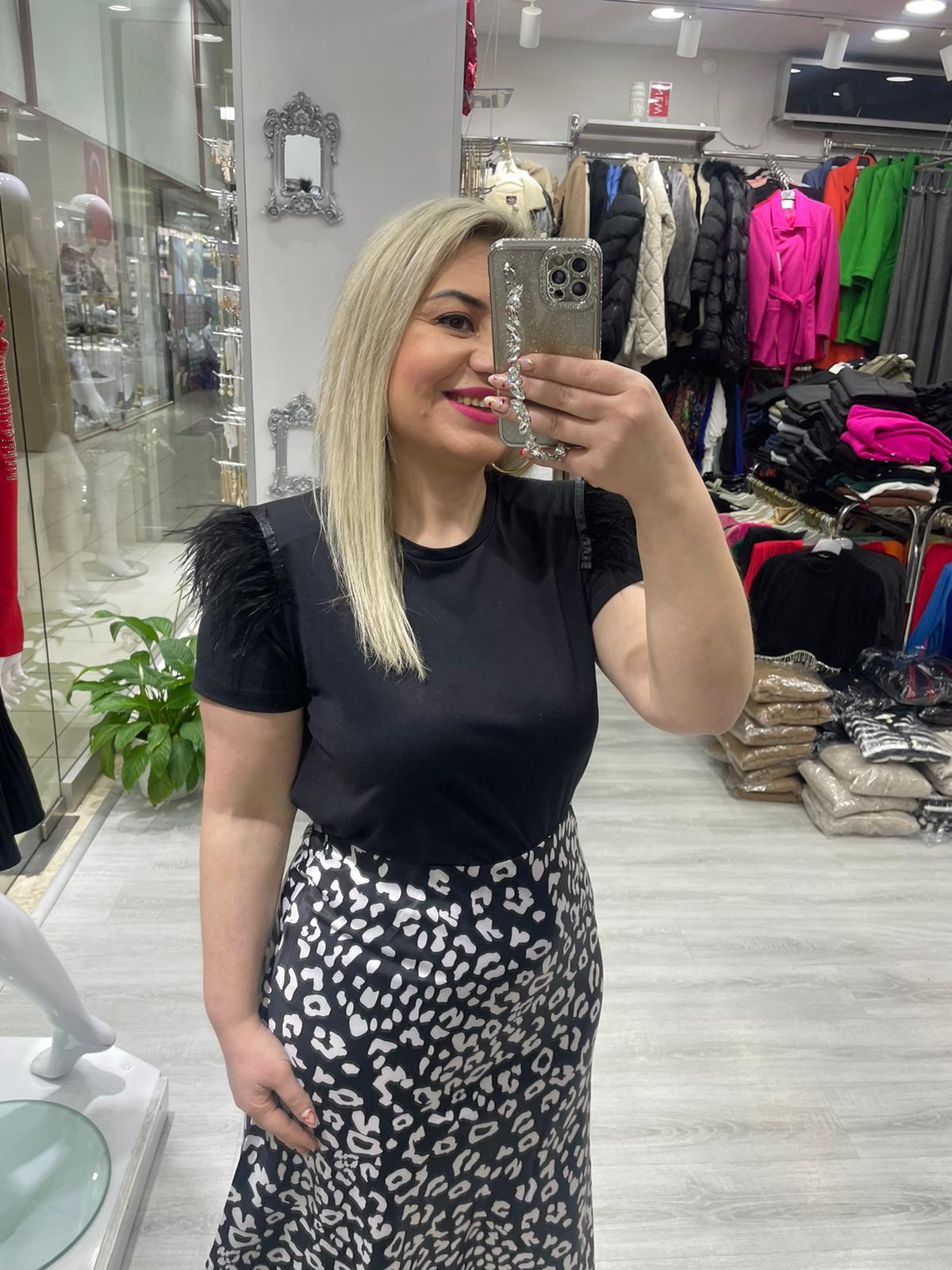 Siyah Beyaz Leopar Desenli Saten Etek · 3