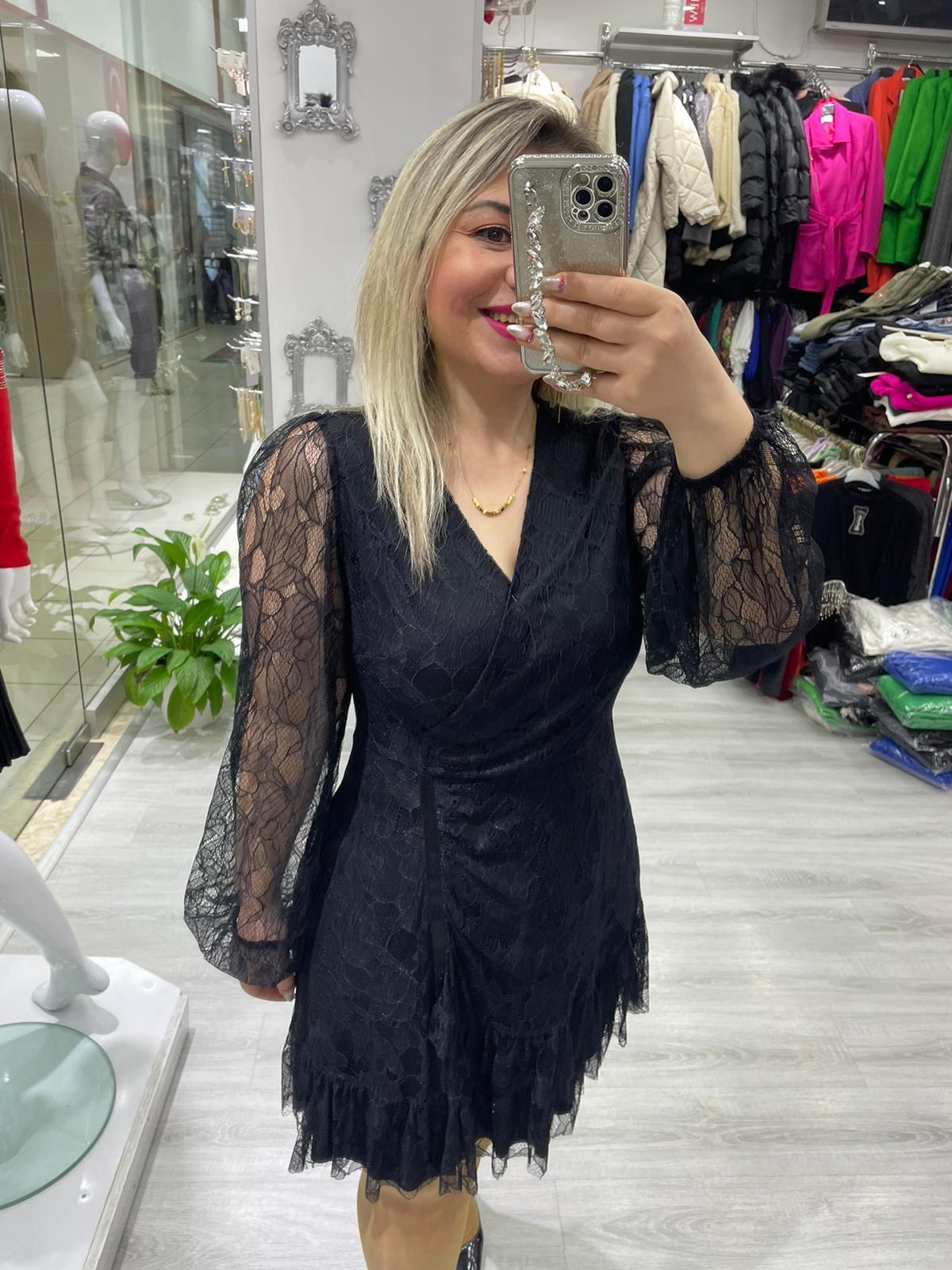 Siyah Dantel Aşk Elbisesi · 3