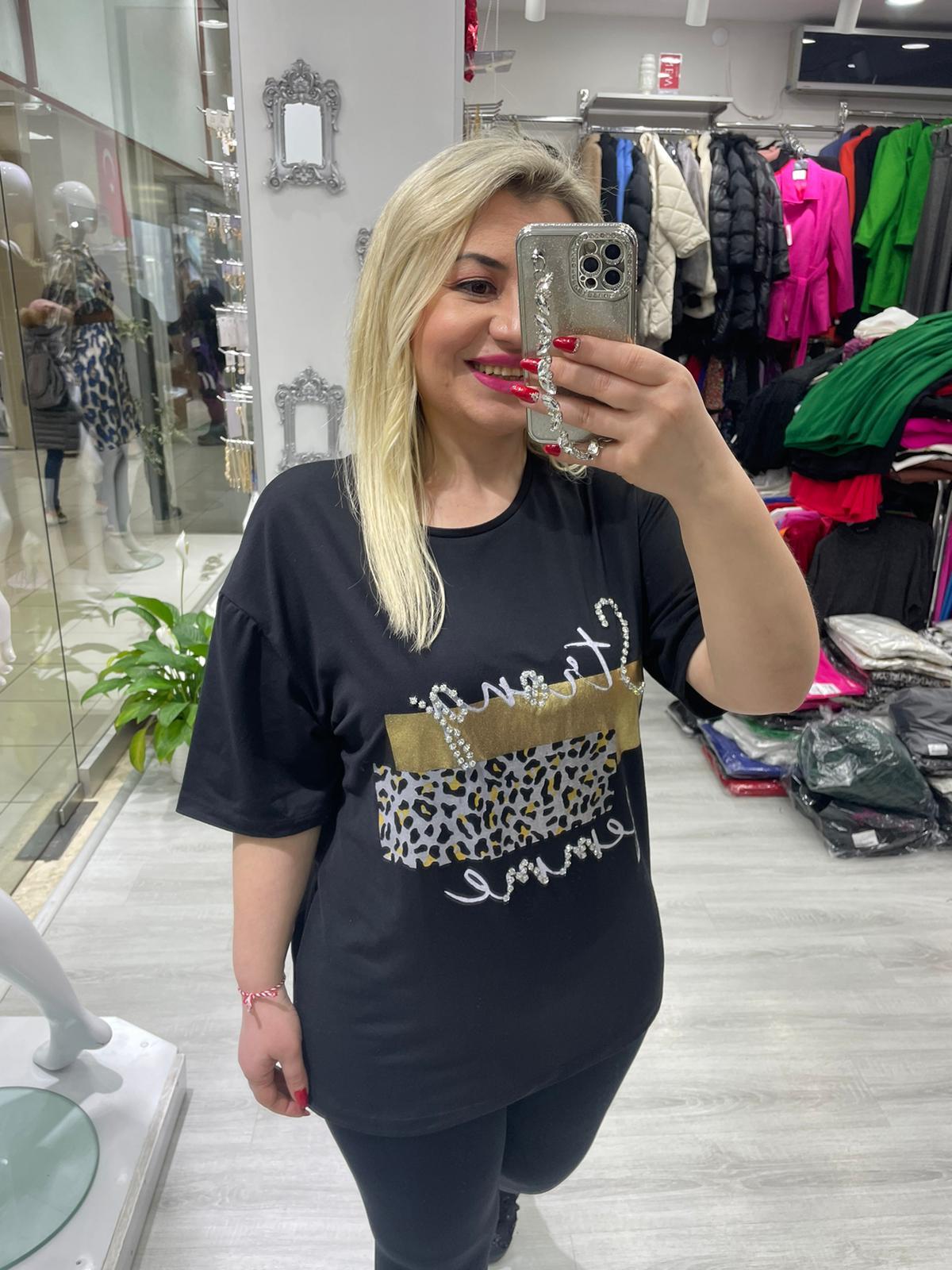 Siyah Femme Taşlı Yazılı Tişört · 2