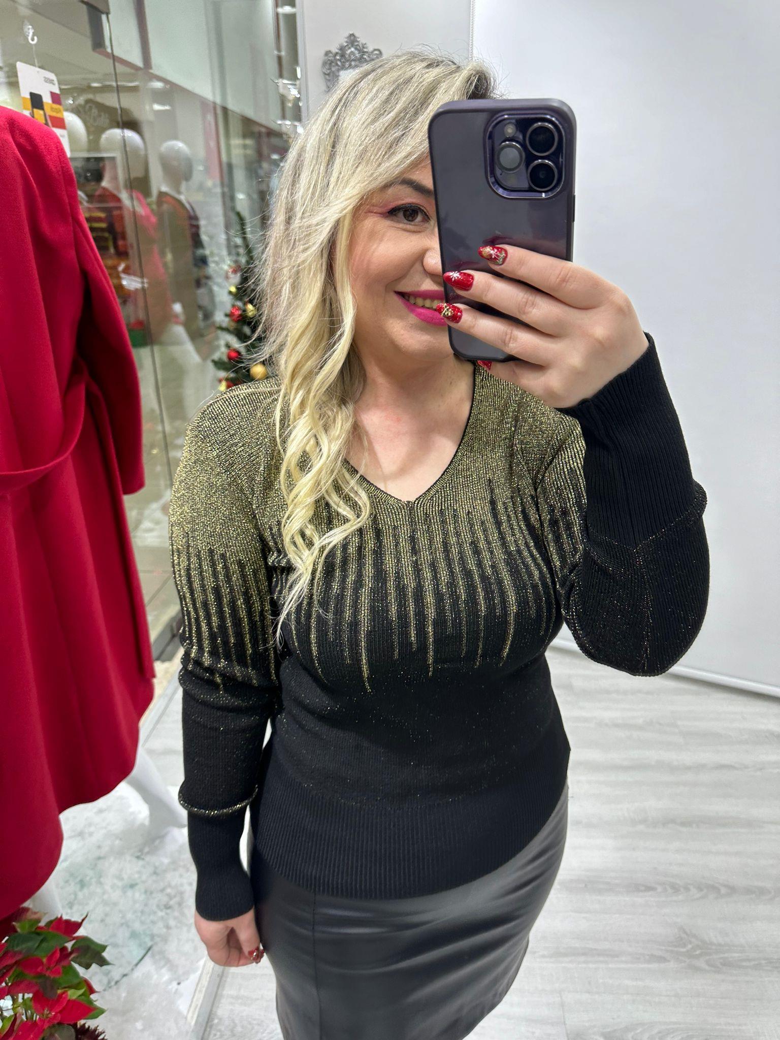 Siyah Gold Simli Dalgalı V Yaka Triko