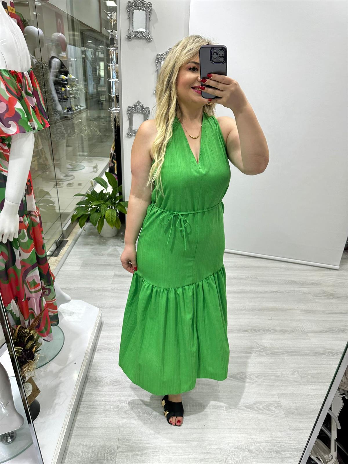 Yeşil Halter Yaka Büzgülü Detaylı Beli Bağlamalı Elbise · 6