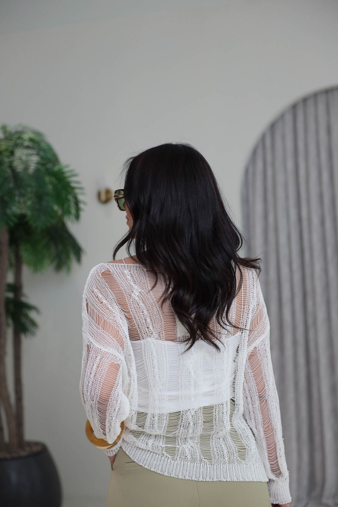 I}