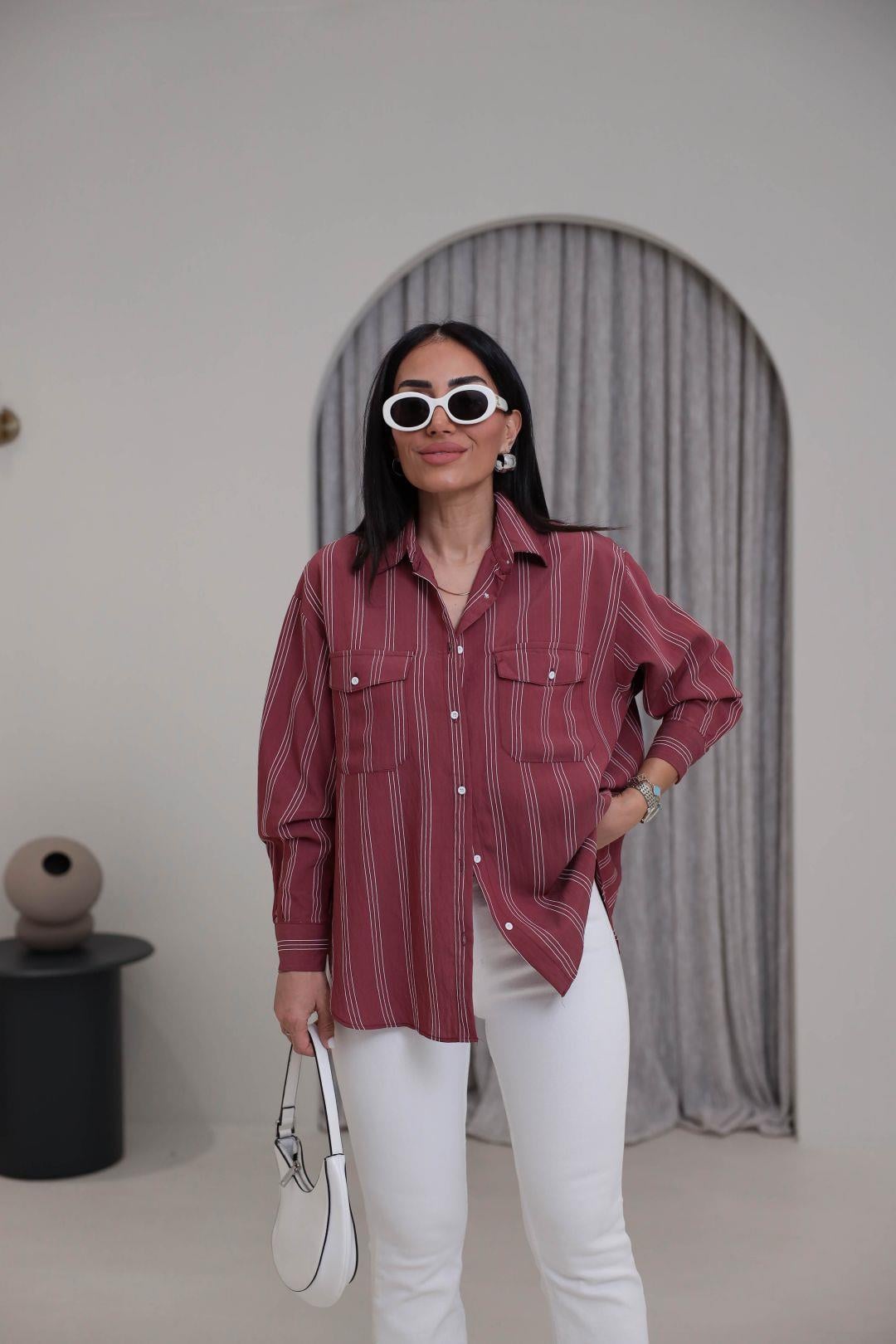 I}