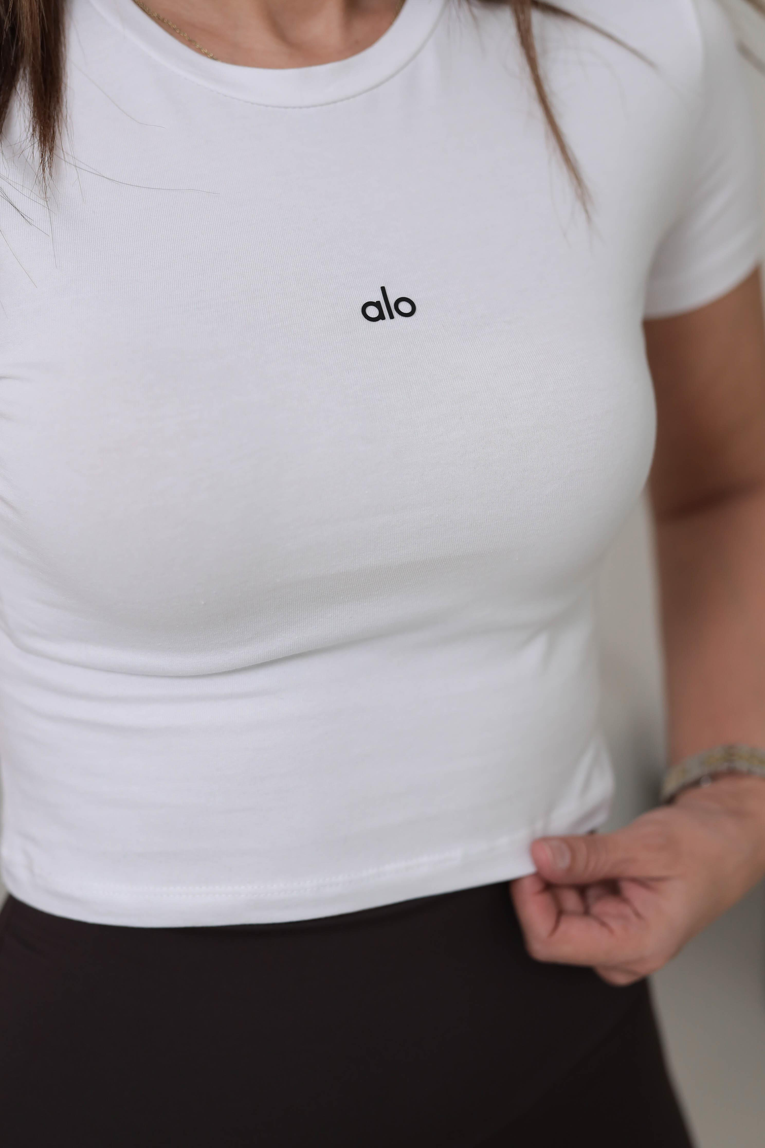 I}