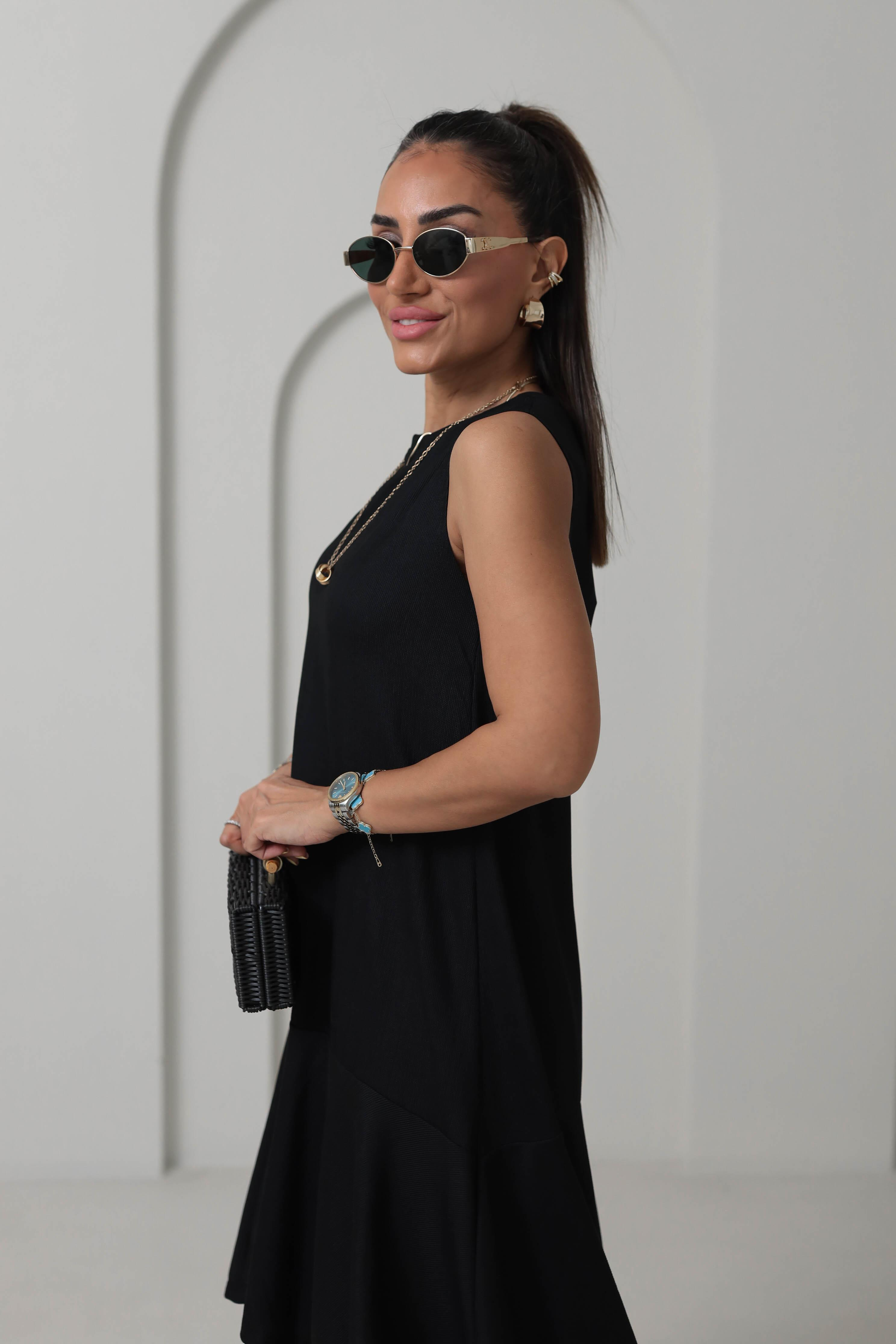 I}
