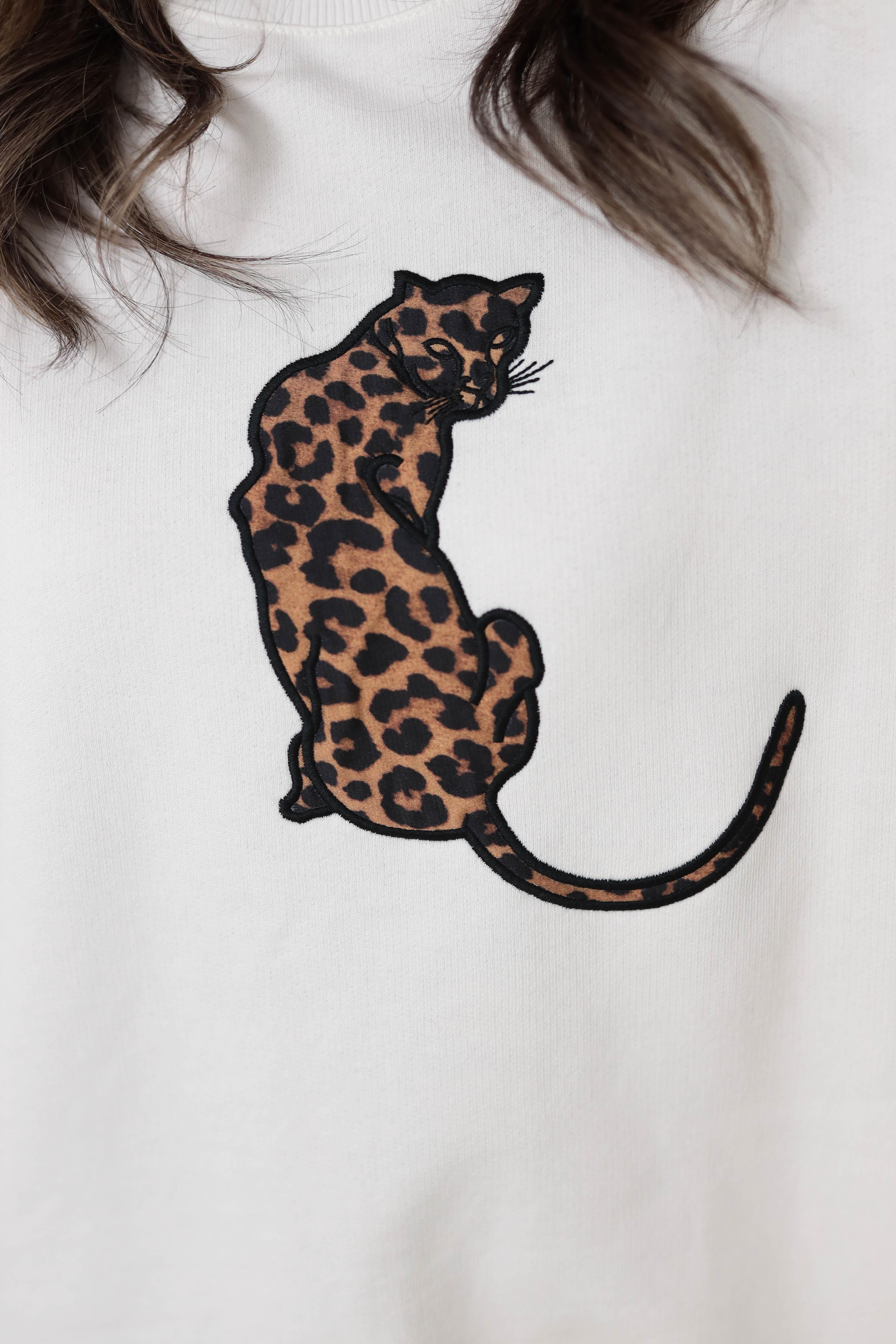 I}