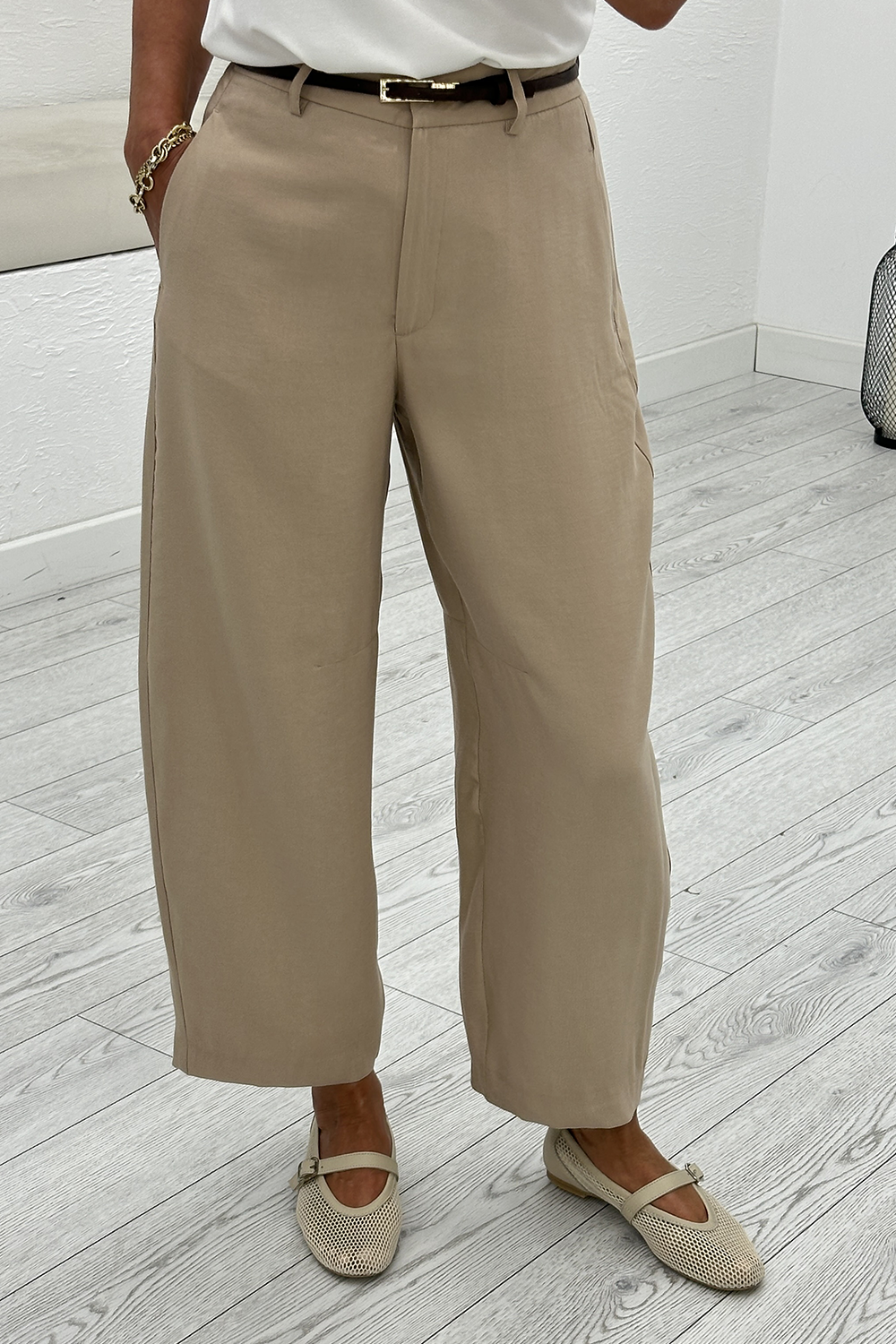 Bej Kemerli Pantolon 444