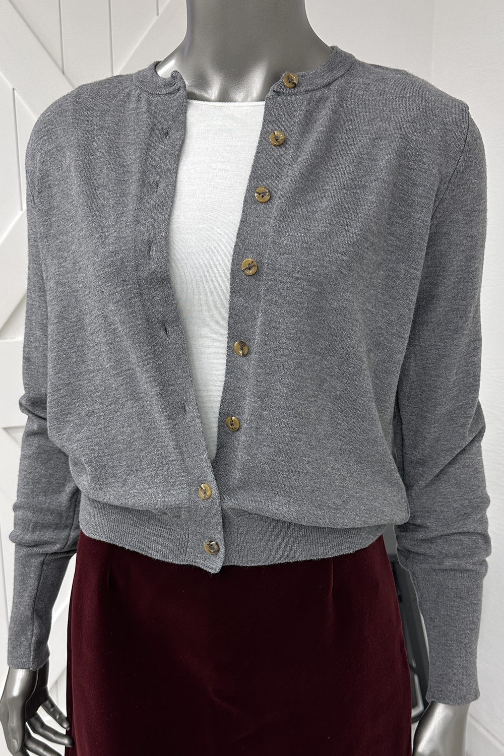 Gri Kemik Düğmeli Lyocell İplik Hırka 3077