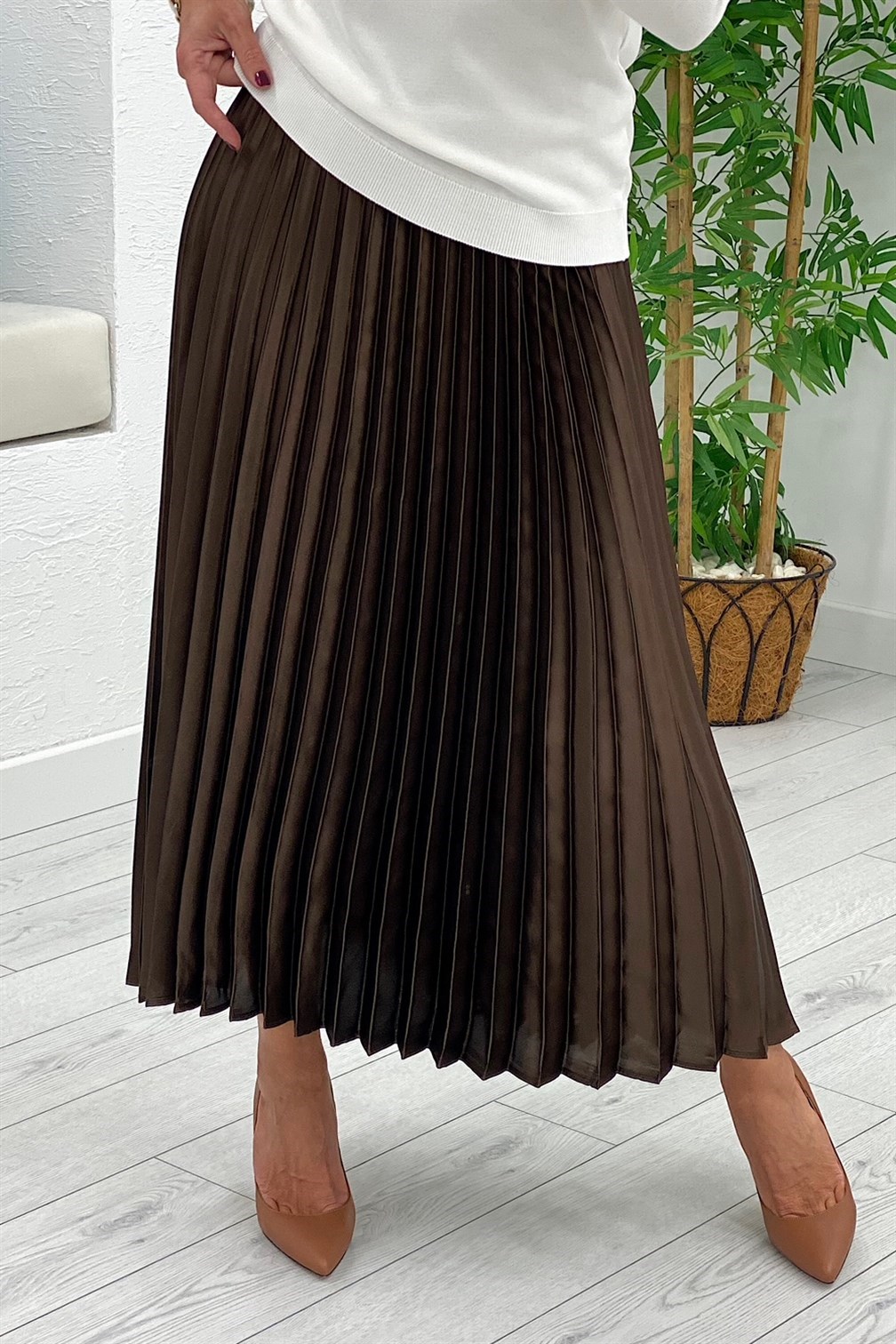 kahverengi-pileli-etek-04397-f98-b5.png
