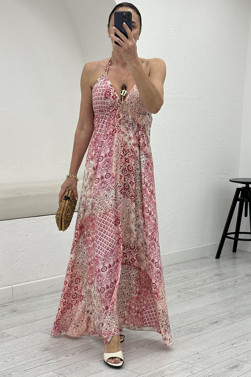 Pembe V Yaka Desenli Elbise 05219