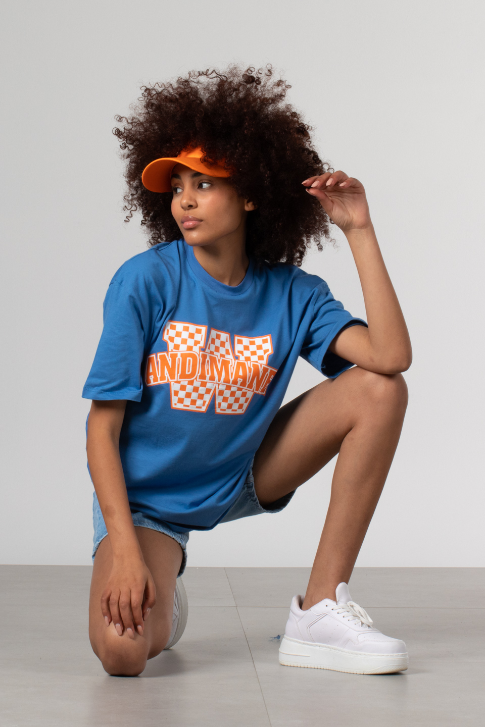Andımane kabartma baskılı t-shirt-81405 Saks