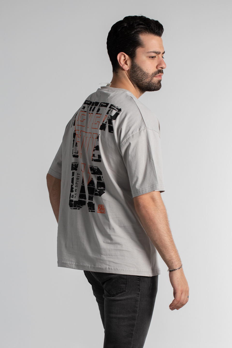 Arkası never give up baskılı oversize t-shirt-4464 B.Gri
