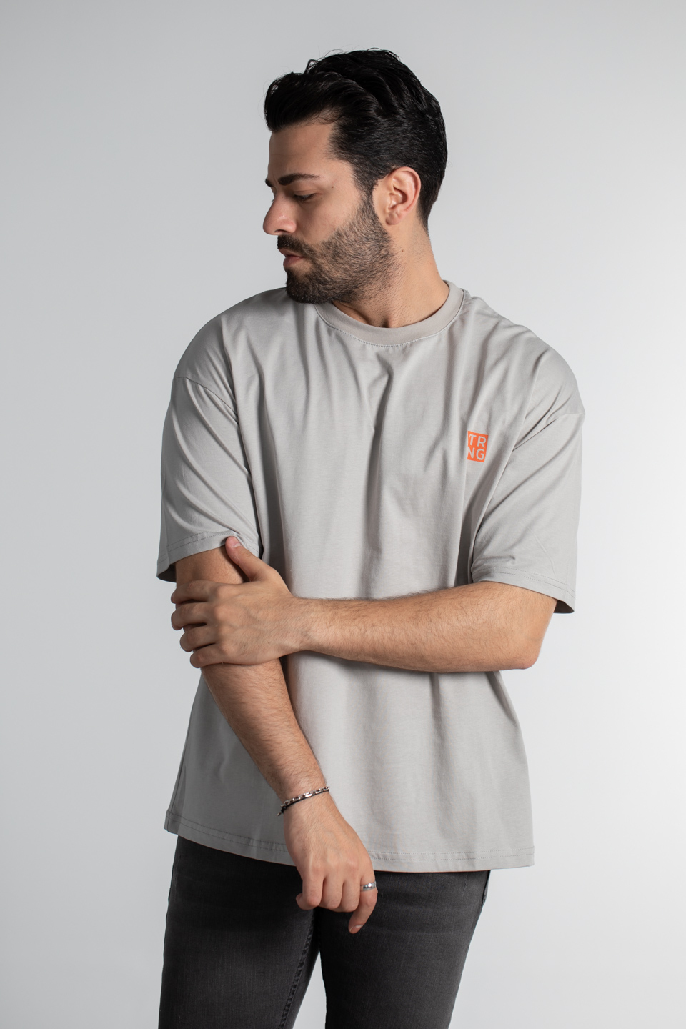 Arkası never give up baskılı oversize t-shirt-4464 B.Gri