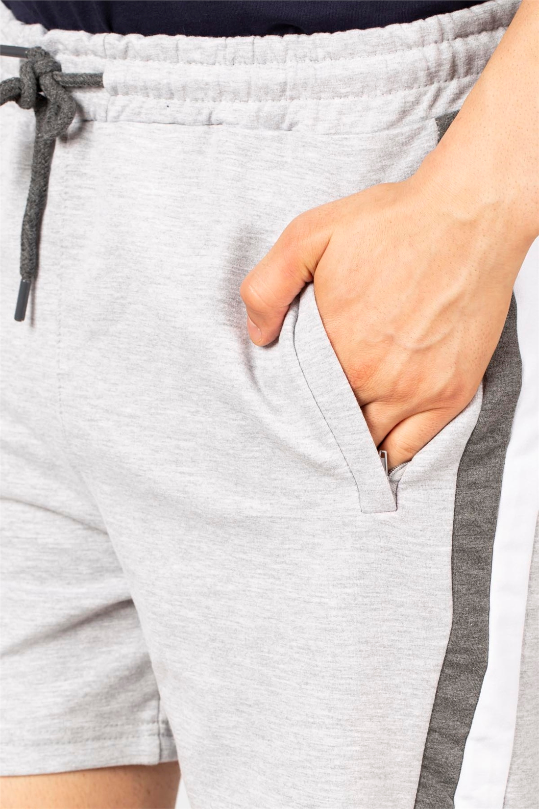 Bel Lastikli Yanları Garnili Şort-Gri