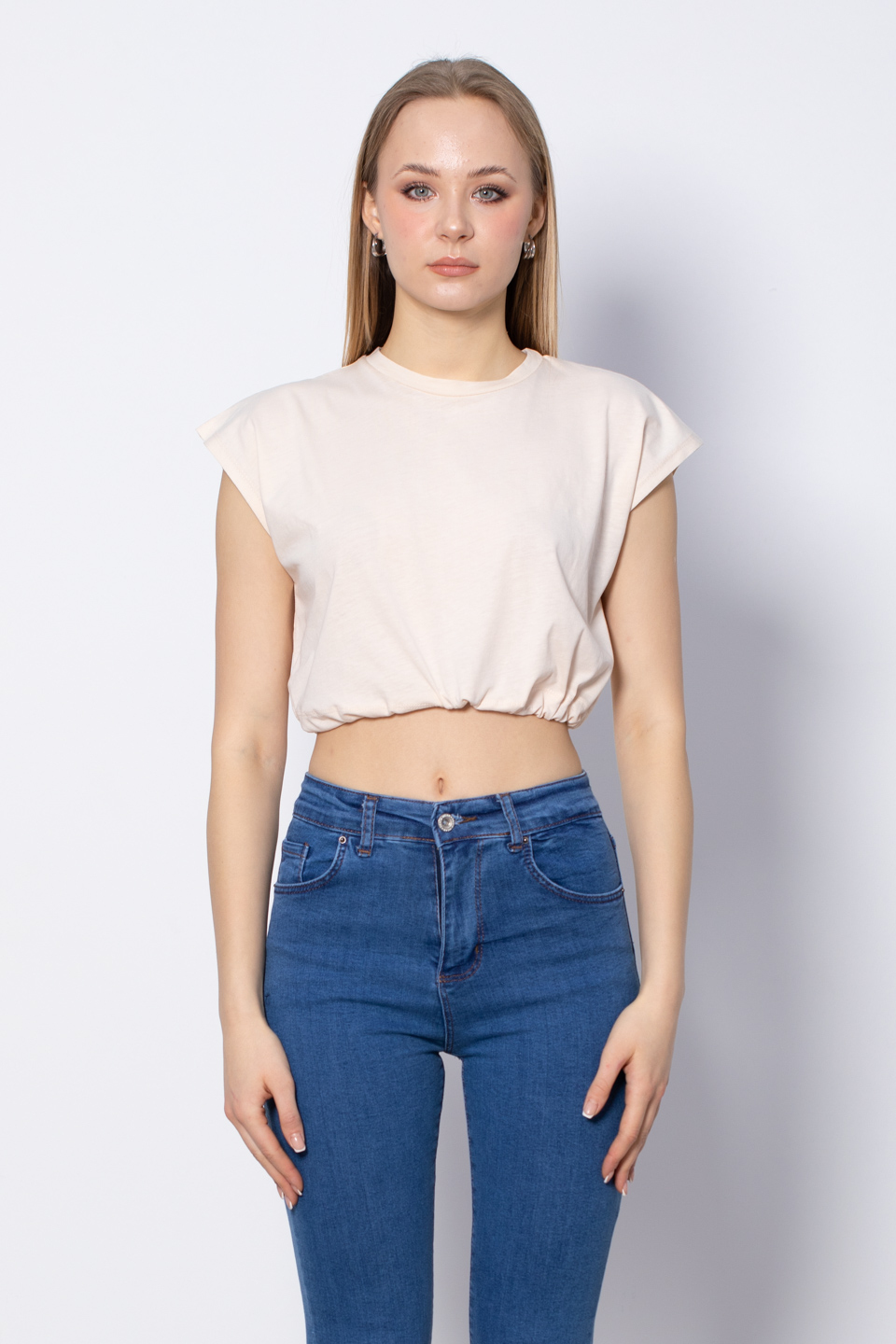 Beli lastikli crop-5587 Taş