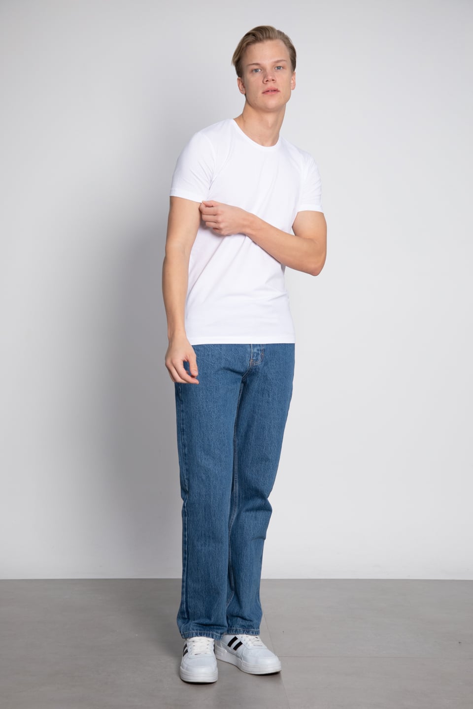 Bisiklet yaka basıc t-shirt-3002 Beyaz