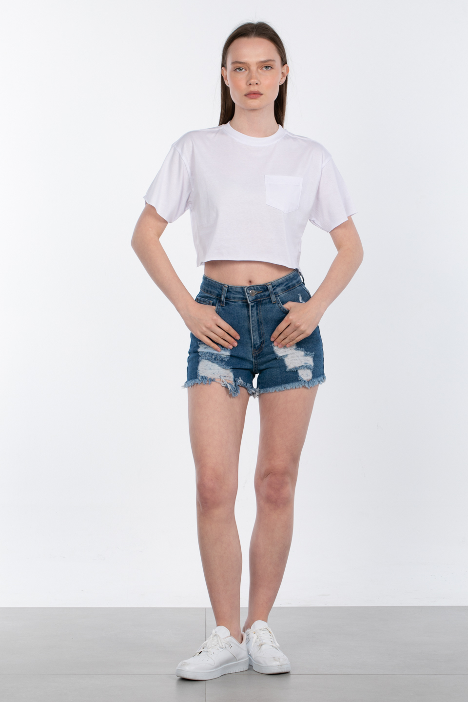 Bisiklet yaka cepli crop t-shirt-83-856 Beyaz