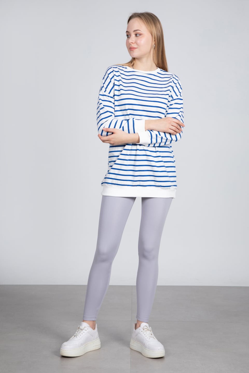 Bisiklet yaka çizgili sweatshirt-DVN0520 Beyaz/Saks