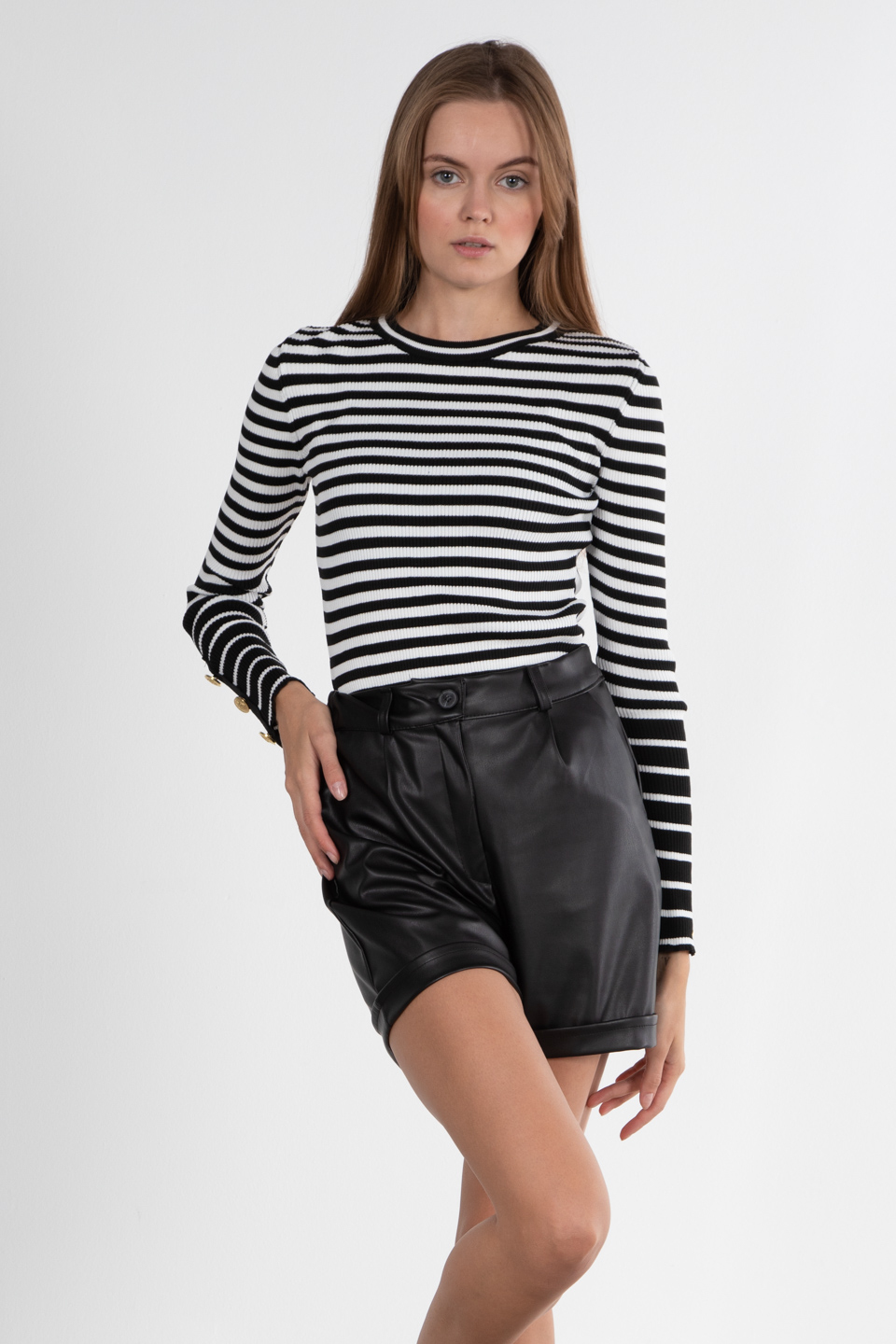 Bisiklet yaka kol uçları gold düğmeli body-3045 Siyah/Beyaz