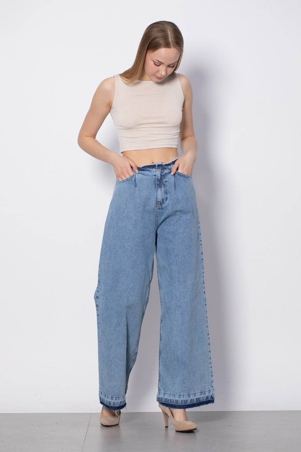 Bisiklet Yaka Kolsuz Crop Body - Taş