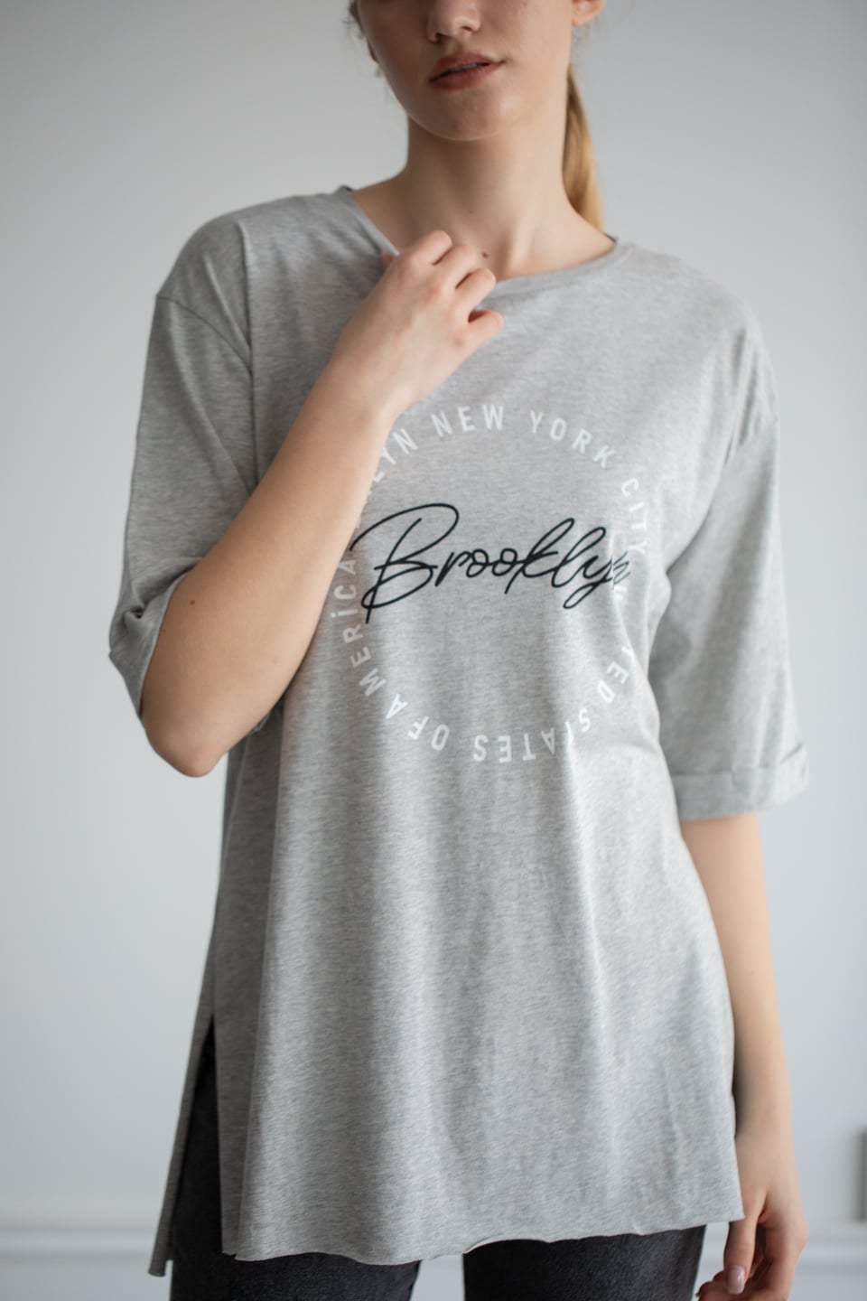 Brooklyn baskılı yandan yırtmaçlı t-shirt-6265 Gri M.
