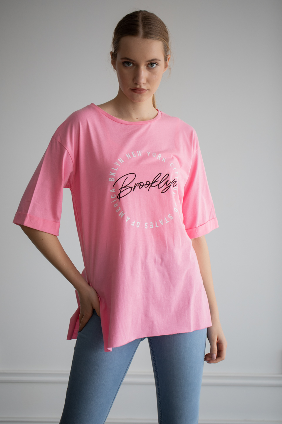Brooklyn baskılı yandan yırtmaçlı t-shirt-6265 Pembe