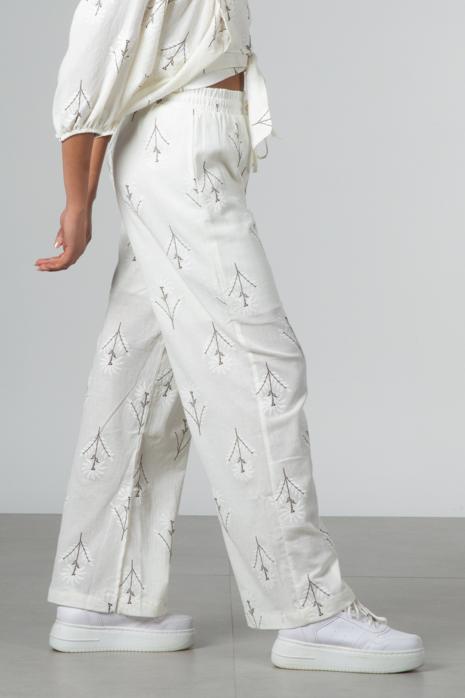 Çiçek desenli keten pantolon-8013-1 T.Kahve