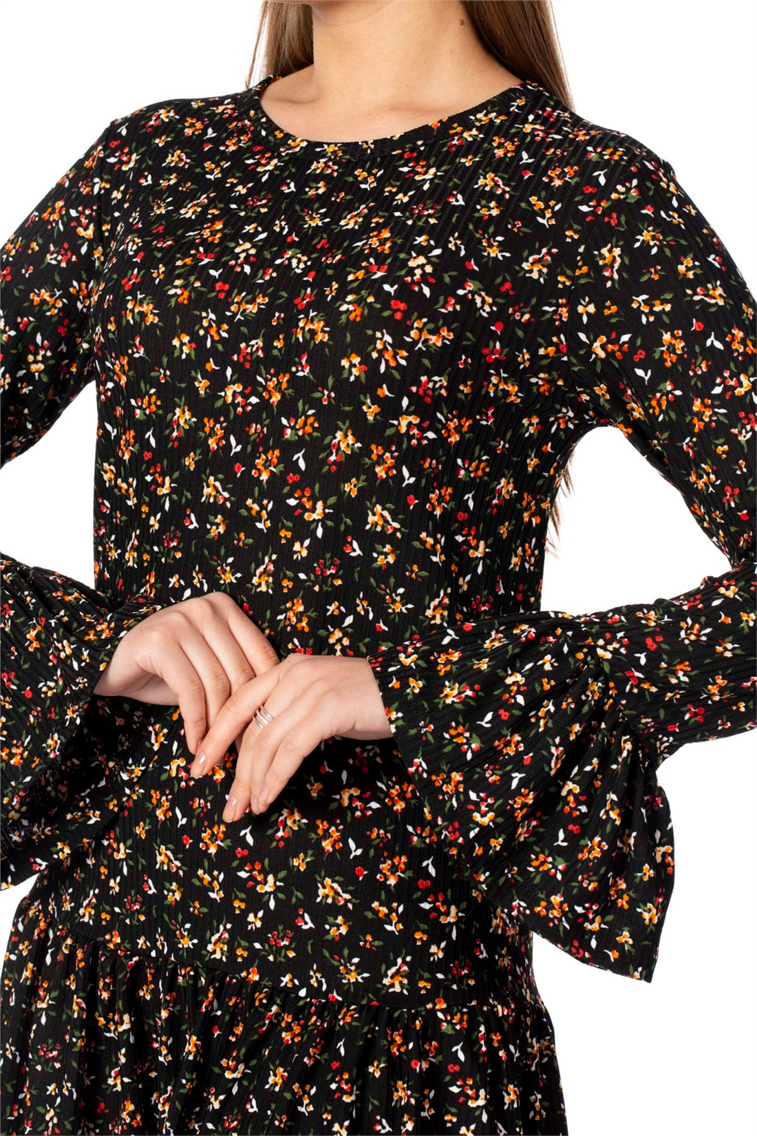 Çiçek Desenli Kolu Volanlı Elbise-Siyah