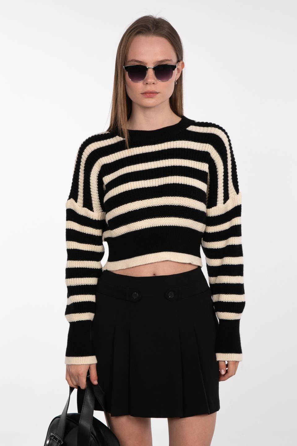 Çizgili bisiklet yaka kazak-7050 Siyah/Ten