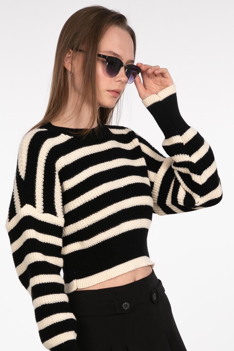 Çizgili bisiklet yaka kazak-7050 Siyah/Ten